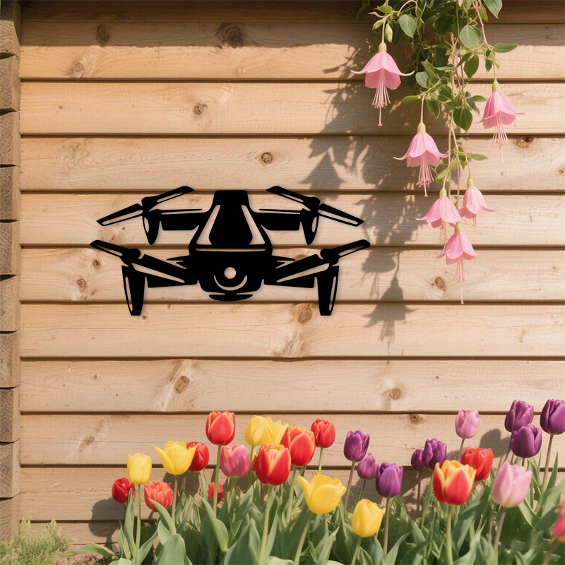Tech Office Wall Art - ドローンのシルエットメタルウォールアート、モダンな航空機ブラックの屋内外壁飾り、リビングルーム、男性用の隠れ家、オフィス、テクノロジー愛好家向け